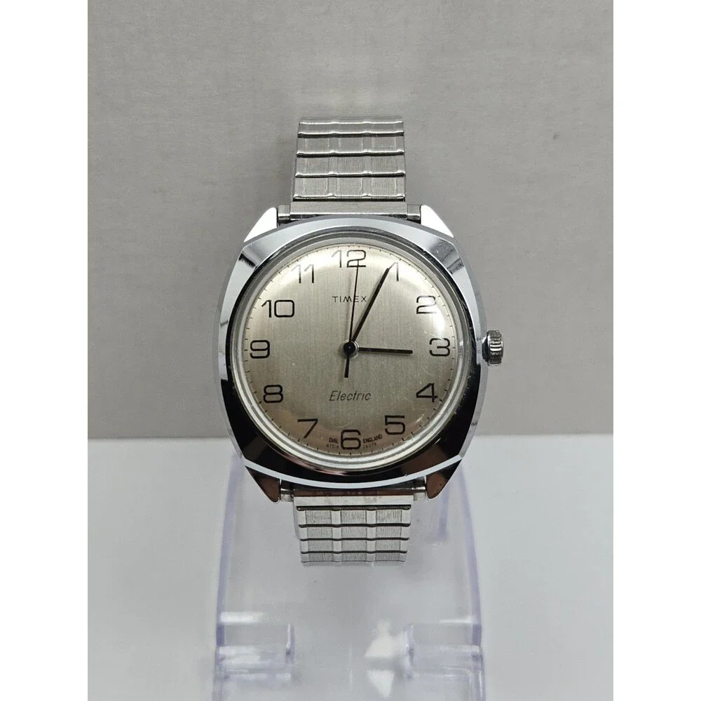 Vintage 1979 Timex Electric Mens Cushion Champagne Dial Watch New Battery